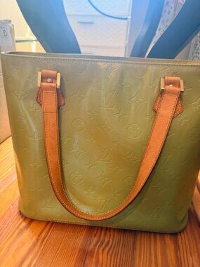 Louis Vuitton Olive Vernis MonoTote w/ Tan Leather Handles. COA.